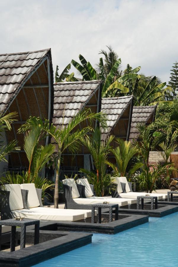 Copacabana Gili Air Hotell Exteriör bild