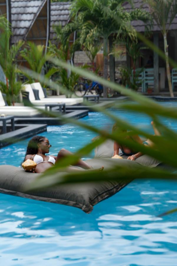 Copacabana Gili Air Hotell Exteriör bild