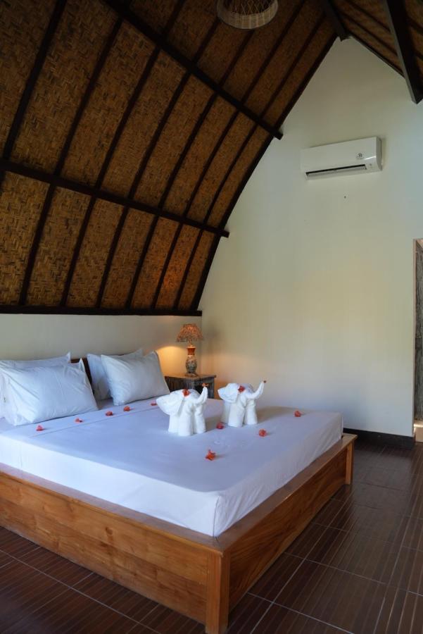 Copacabana Gili Air Hotell Exteriör bild